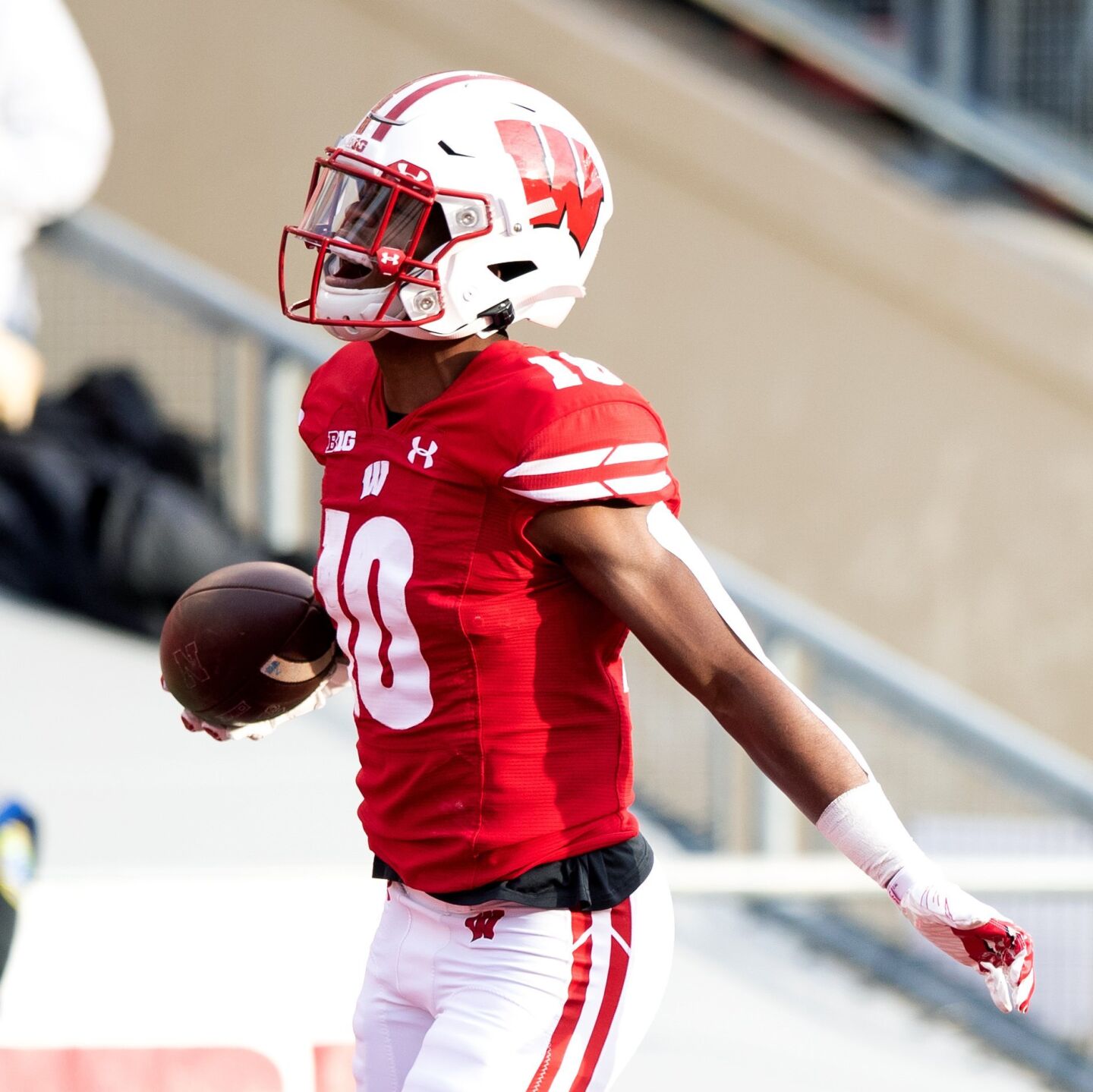 112122-owh-spo-nebraskawisconsin-em05